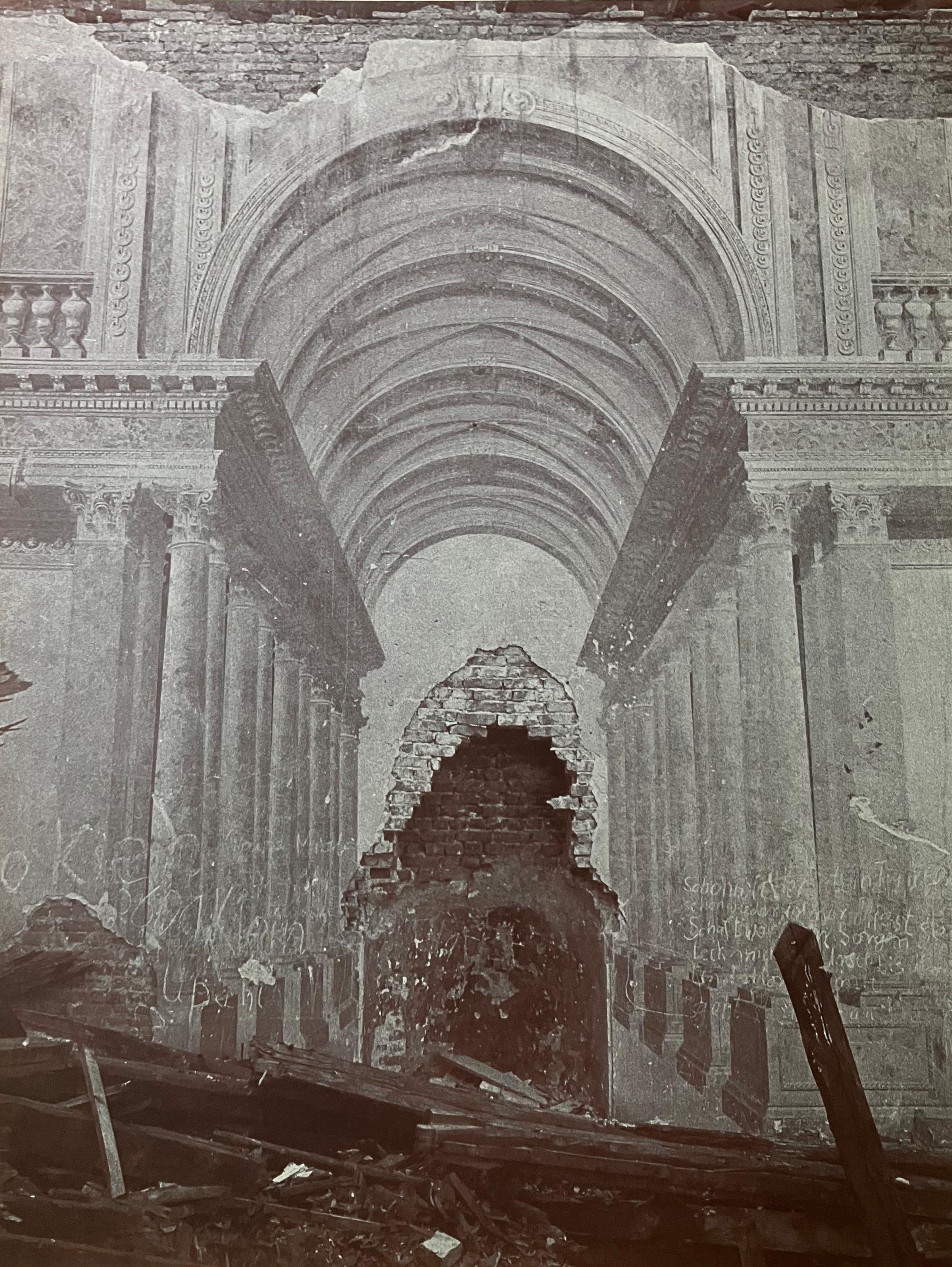 Großes Interieur - Ulrich Lindner 