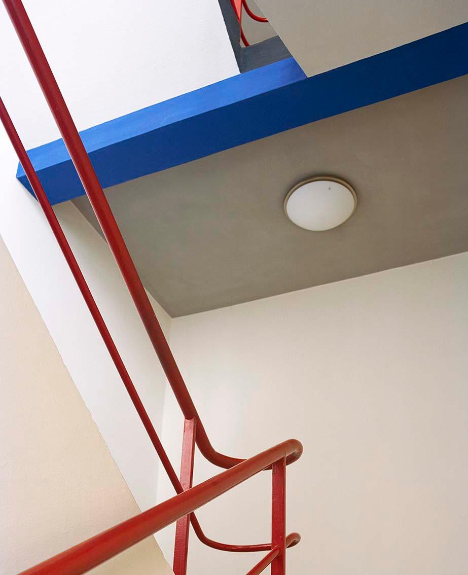 Treppe III (a. d .S. „Pair / Unpair“, Prellerhouse, Dessau) - Margret Hoppe 
